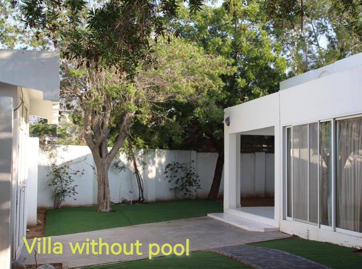 J5 Four Bedroom Villa Holiday Home In Al Wasl For Families Only 두바이 외부 사진